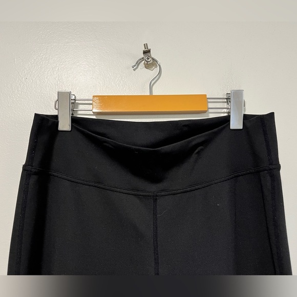 MEC Black Flared Stretch Pants Women’s L | Made in Canada - Picture 9 of 11